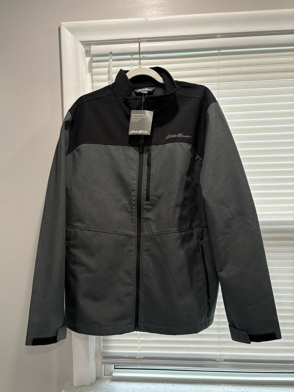 New with tags Eddie Bauer Point Vista Softshell Jacket